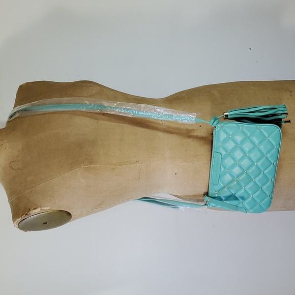 Isaac Mizrahi NEW Purse Crossbody Teal Green Lambskin Leather Quilted Gold Adjus - Picture 1 of 10